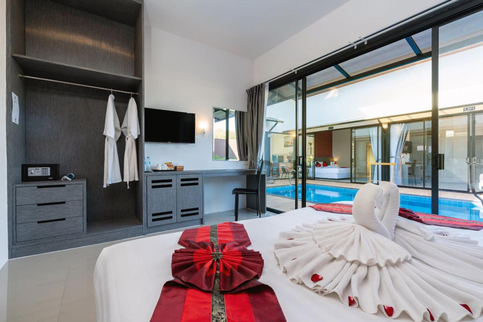 Thames Tara Private Pool Villa Rawai Phuket - Sha Extra Plus Exterior photo